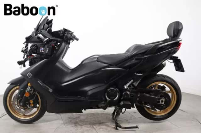 Yamaha T MAX (2022) thumbnail 5