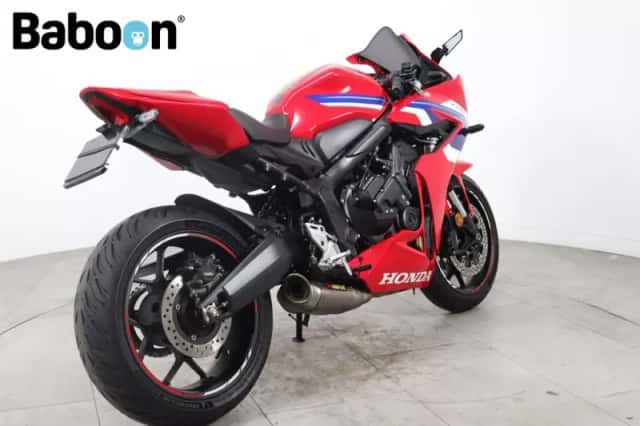 Honda CBR650R (2025) thumbnail 2