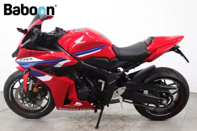 Honda CBR650R (2025) thumbnail 5