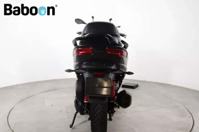 Piaggio MP3 500 (2014) thumbnail 3