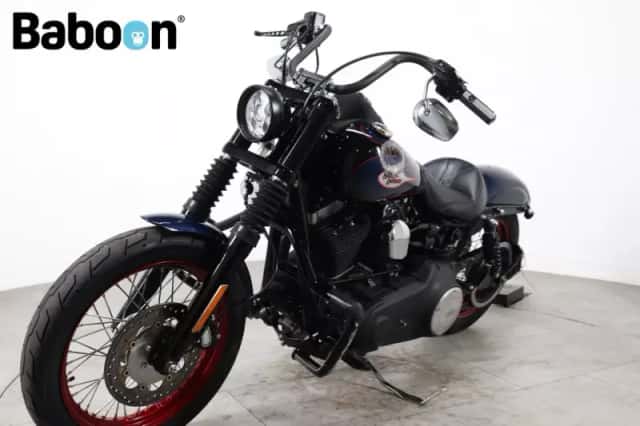 Harley-Davidson Street Bob (2013) thumbnail 6