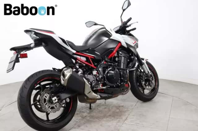 Kawasaki Z900 (2023) thumbnail 2