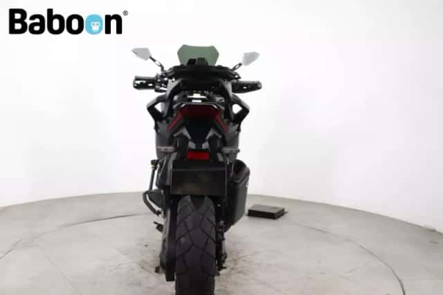 Honda X ADV (2023) thumbnail 3