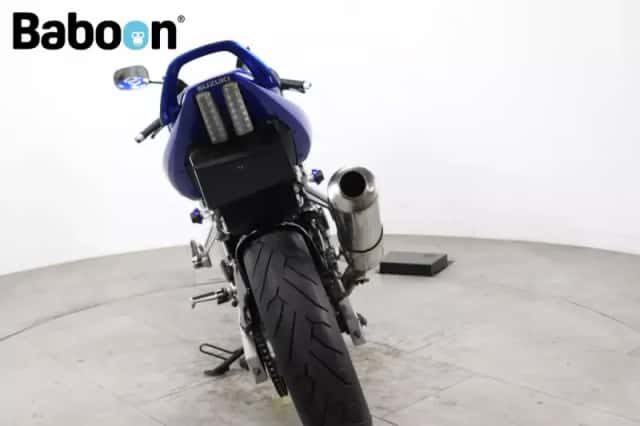 Suzuki SV650S (2005) thumbnail 3