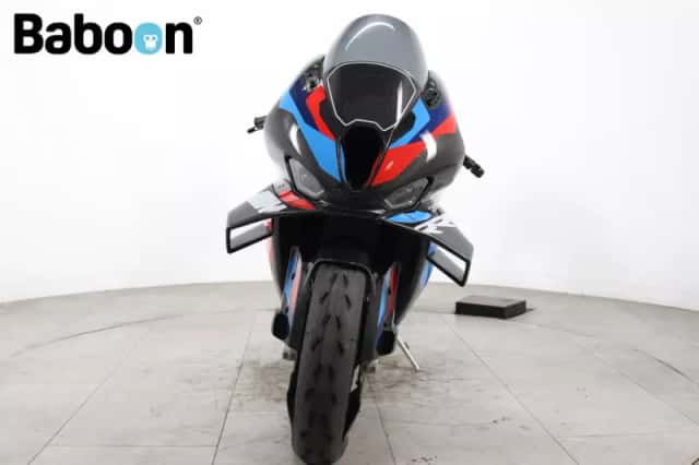 BMW M 1000 RR (2024) thumbnail 4