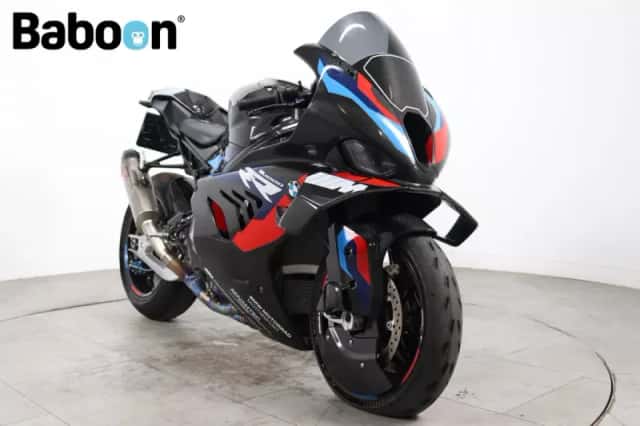 BMW M 1000 RR (2024) thumbnail 5