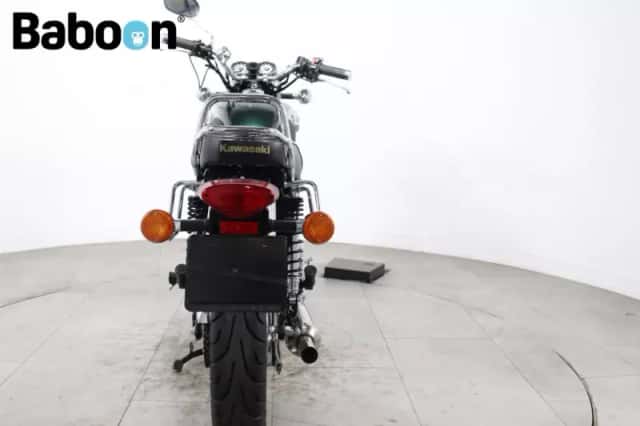 Kawasaki W800 (2011) thumbnail 3