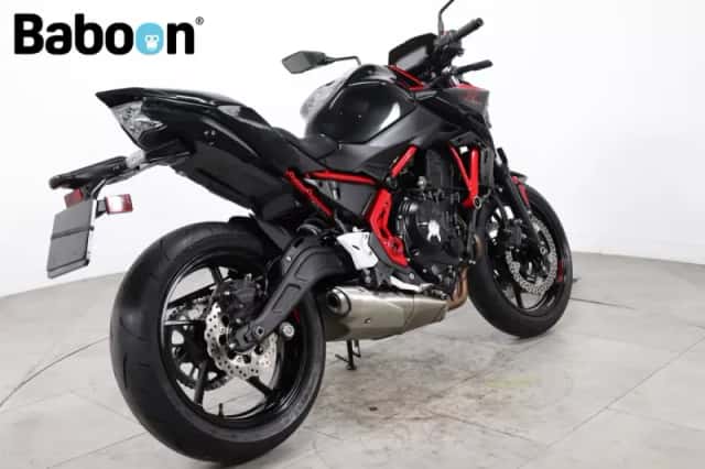 Kawasaki Z650 (2025) thumbnail 2