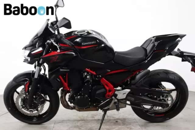 Kawasaki Z650 (2025) thumbnail 5