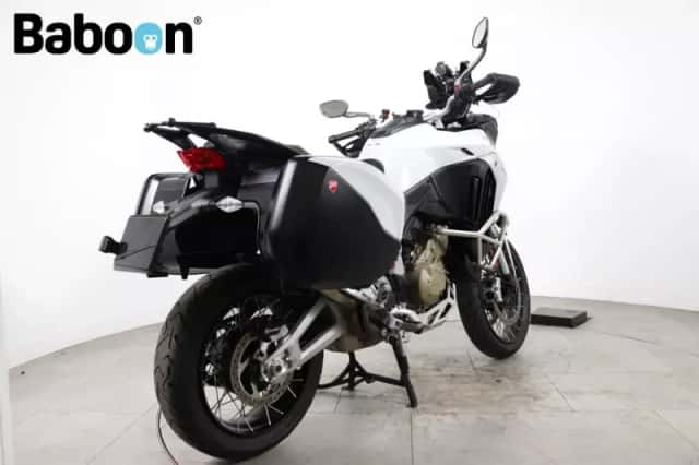Ducati Multistrada V4S (2022) thumbnail 2