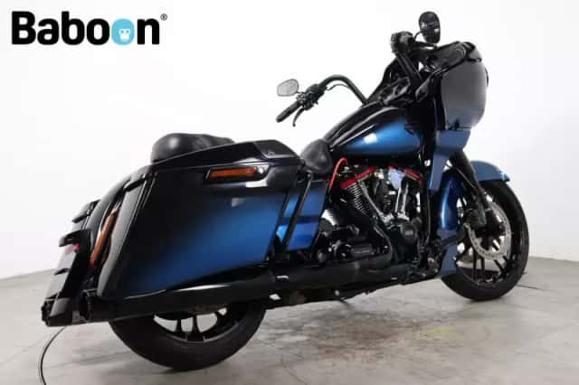 Harley-Davidson Road Glide (2019) thumbnail 6