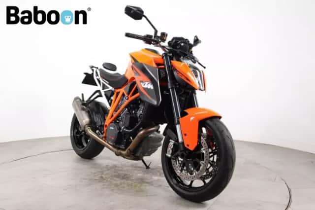 KTM 1290 SuperDuke R (2018) thumbnail 2