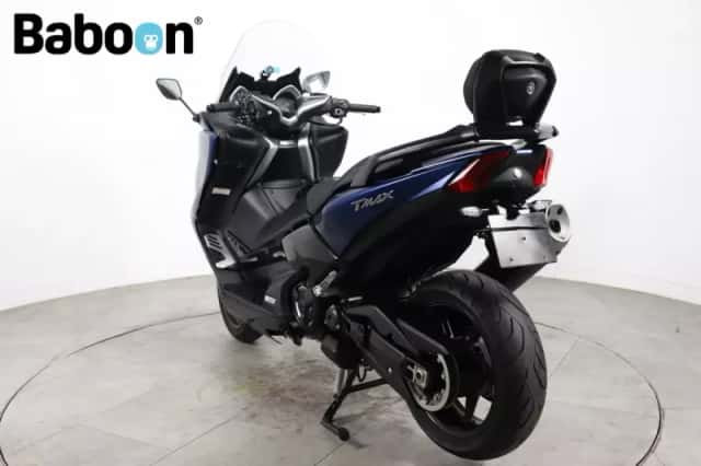 Yamaha T MAX (2018) thumbnail 2