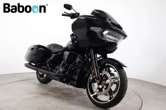Harley-Davidson Road Glide (2024) thumbnail 2