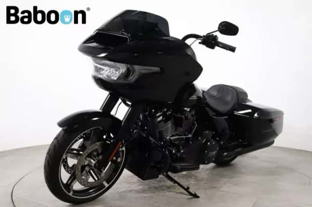 Harley-Davidson Road Glide (2024) thumbnail 4