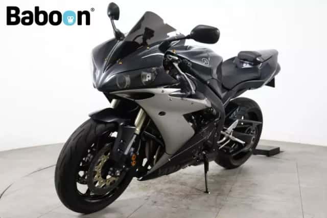 Yamaha YZF-R1 (2004) thumbnail 4