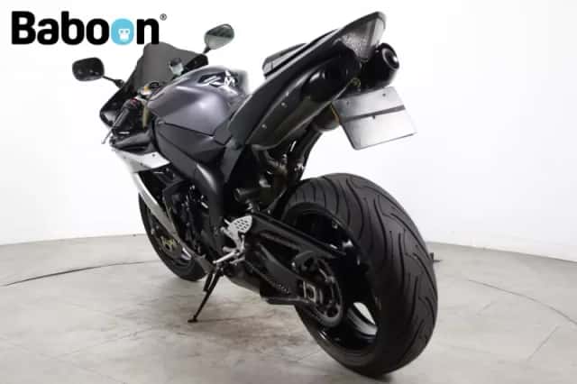 Yamaha YZF-R1 (2004) thumbnail 6