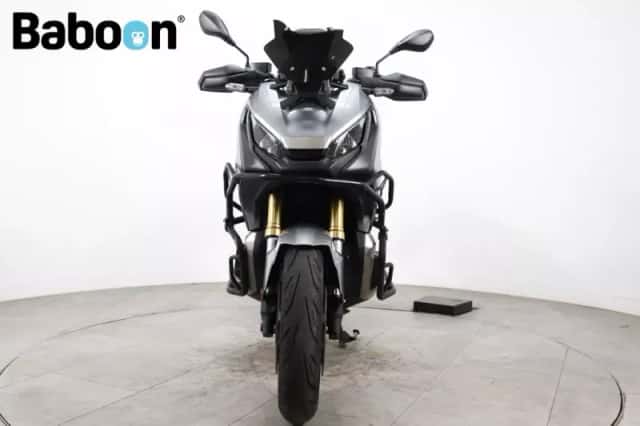 Honda X ADV (2018) thumbnail 3