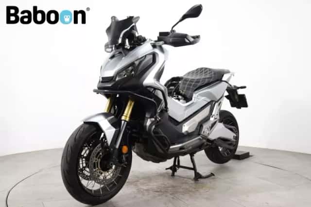 Honda X ADV (2018) thumbnail 4