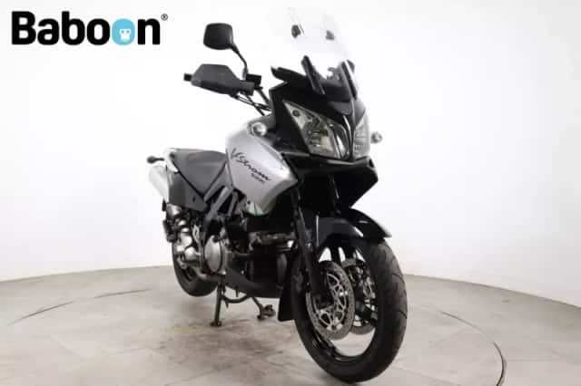 Suzuki V-Strom (2005) thumbnail 2