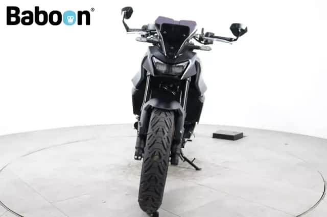 Honda CB 750 Hornet (2025) thumbnail 3