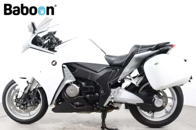 Honda VFR1200 (2011) thumbnail 3
