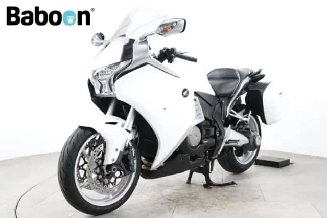 Honda VFR1200 (2011) thumbnail 4