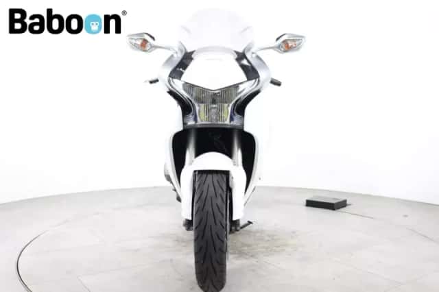Honda VFR1200 (2011) thumbnail 5