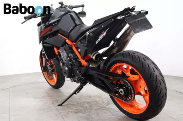 KTM 890 Duke (2021) thumbnail 2