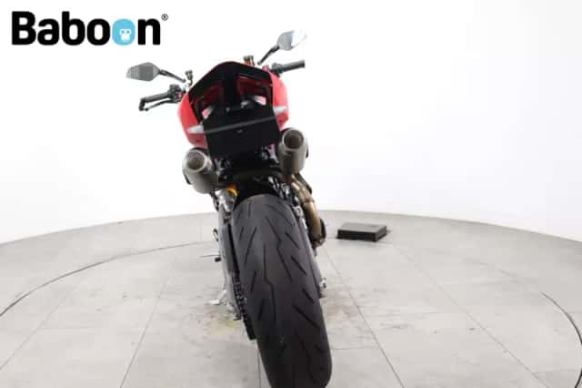 Ducati Streetfighter V2 (2025) thumbnail 3