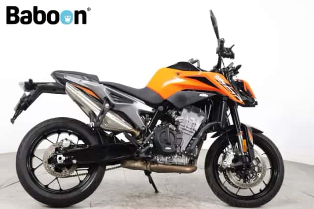KTM 790 Duke (2025) thumbnail 1