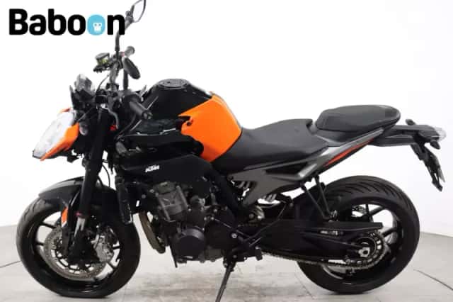 KTM 790 Duke (2025) thumbnail 3