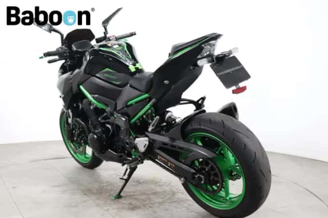 Kawasaki Z900 (2023) thumbnail 6