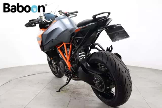 KTM 1290 Super Duke GT (2023) thumbnail 6