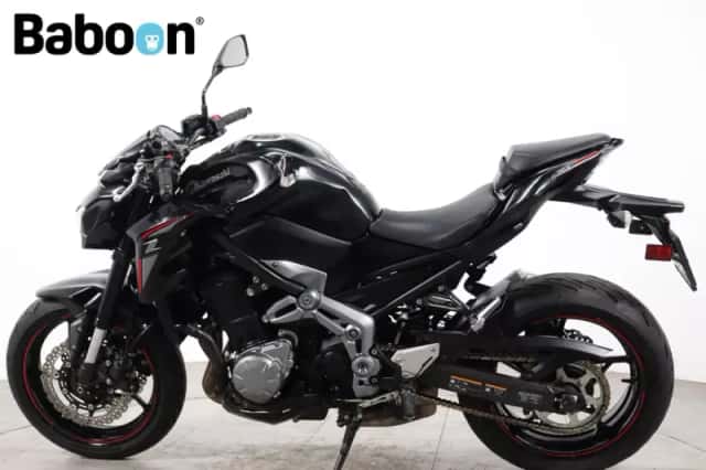 Kawasaki Z900 (2018) thumbnail 3