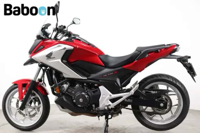 Honda NC750X (2017) thumbnail 3