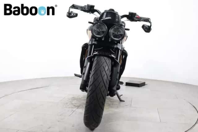 Triumph Rocket 3 Storm R (2025) thumbnail 5