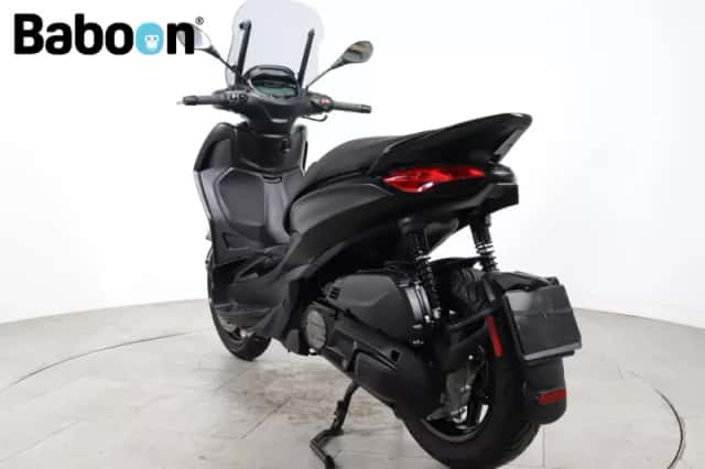 Piaggio Beverly 400 S (2024) thumbnail 2