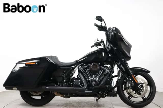 Harley-Davidson Street Glide (2025) thumbnail 1