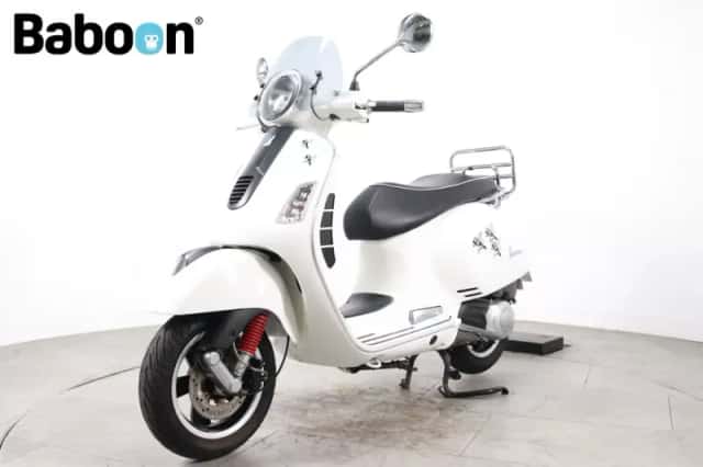 Vespa GTS 125 (2011) thumbnail 4