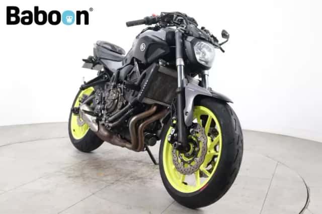 Yamaha MT-07 (2016) thumbnail 2