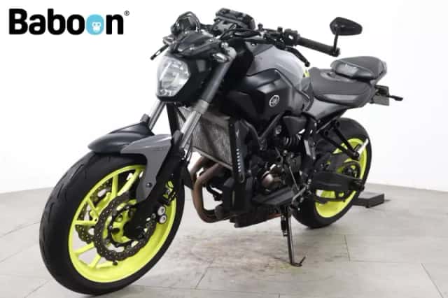 Yamaha MT-07 (2016) thumbnail 4