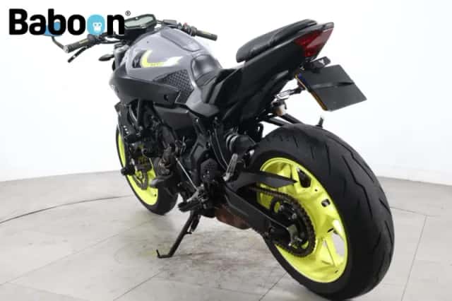 Yamaha MT-07 (2016) thumbnail 6