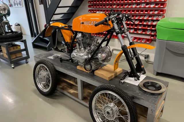 Ducati 750 Sport (1974) thumbnail 2