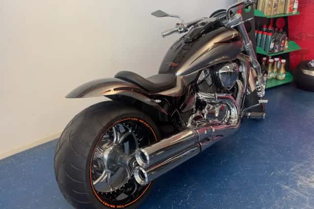 Suzuki VZR 1800 (2006) thumbnail 5