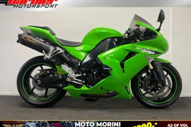 Kawasaki ZX 10R Ninja (2007) thumbnail 1