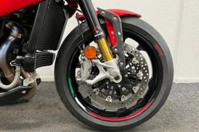 MV Agusta Dragster 800RC SCS (2025) thumbnail 6