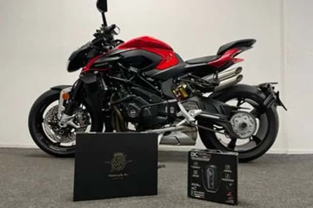 MV Agusta Brutale 1000 (2025) thumbnail 3