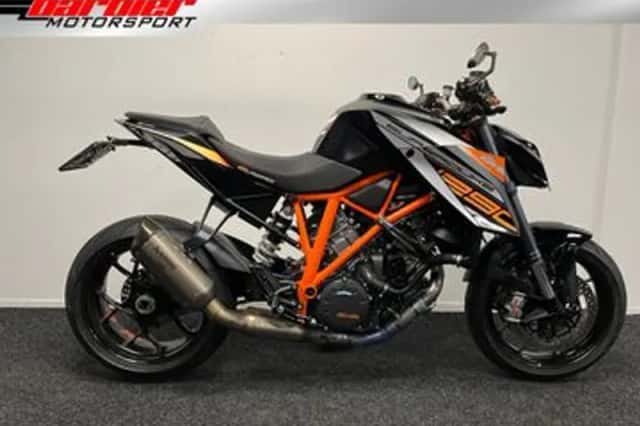 KTM 1290 SuperDuke R (2014) thumbnail 1