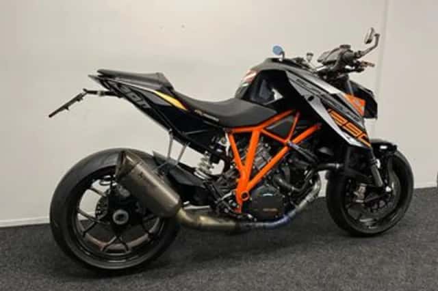 KTM 1290 SuperDuke R (2014) thumbnail 5